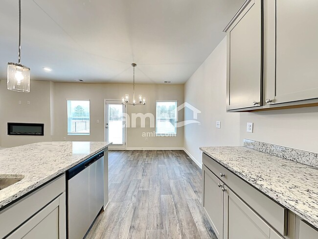 Foto del edificio - 3260 Emberly Dr