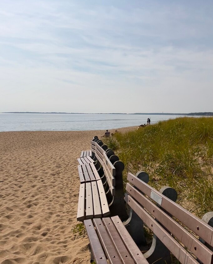 Building Photo - 2 Temple Ave