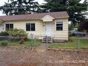 Building Photo - 7734 SE 65th Ave