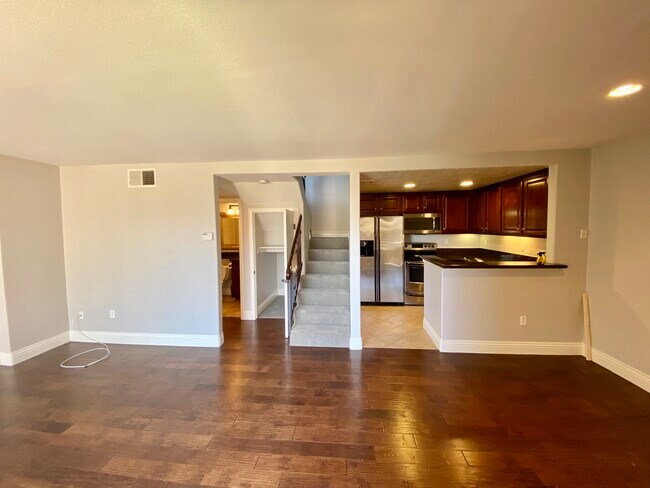 Building Photo - 3957 Nobel Dr
