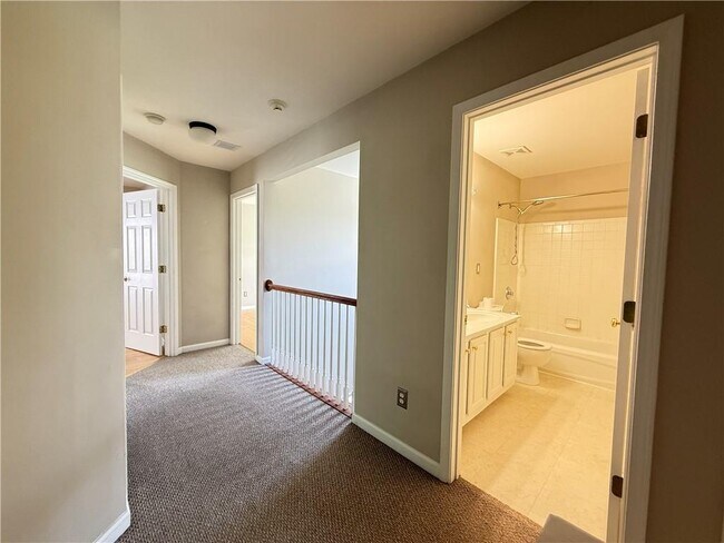 Foto del edificio - 6535 Whirlaway Dr