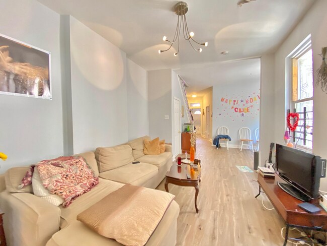 Foto del edificio - 1730 Edgley St