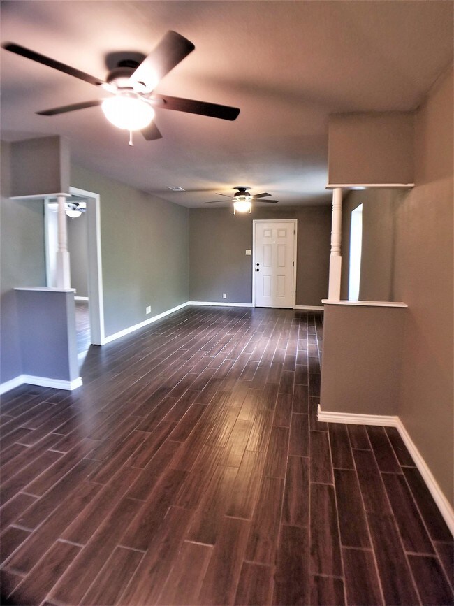 Foto del edificio - 604 E Rosedale St