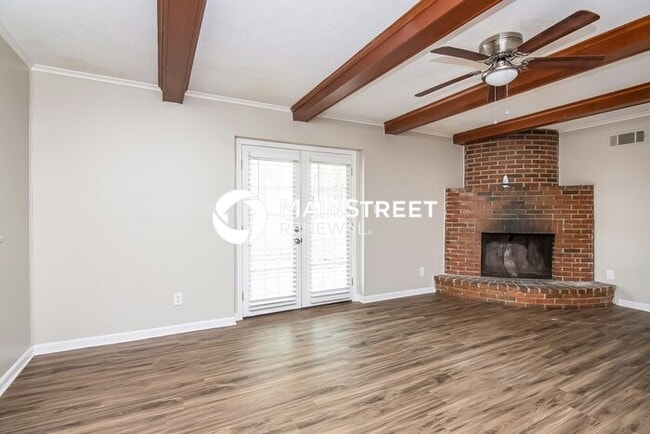 Building Photo - 3 Bedroom Pet-Friendly Home in Memphis, TN with Main Street Renewal