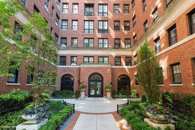 Foto del edificio - 2600 N Lakeview Ave