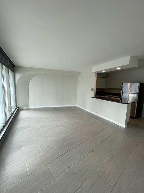 Building Photo - 300 N State St