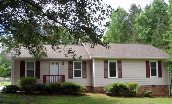 Primary Photo - 419 Lakeview Rd