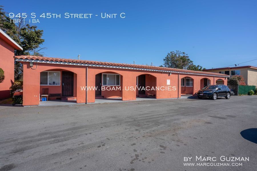 Spacious One Bed Row Apartment with Parking Apartment for Rent in