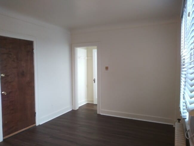 Building Photo - 808 N Main St