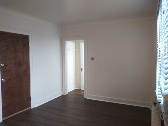 Foto del edificio - 808 N Main St