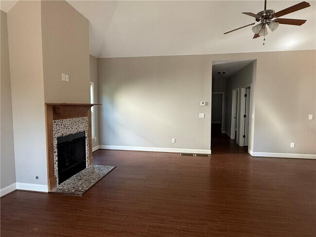 Building Photo - 241 Enota Ave NW