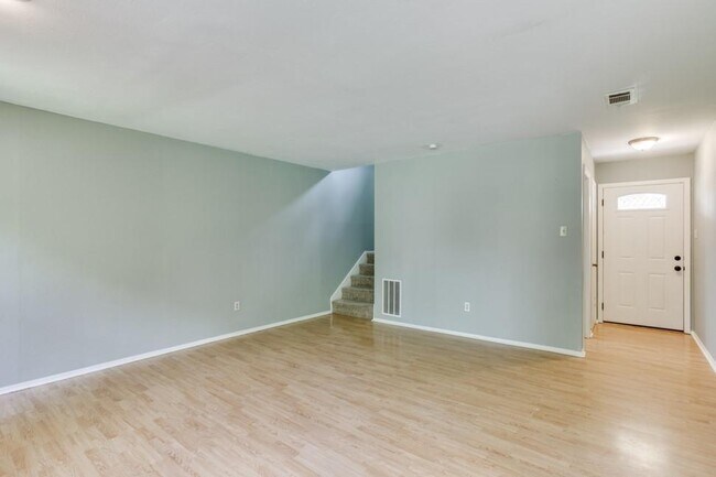 Building Photo - 11227 Henge Dr