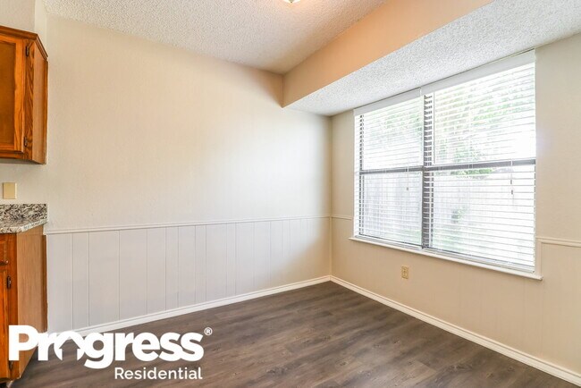 Foto del edificio - 2921 Green Ridge St