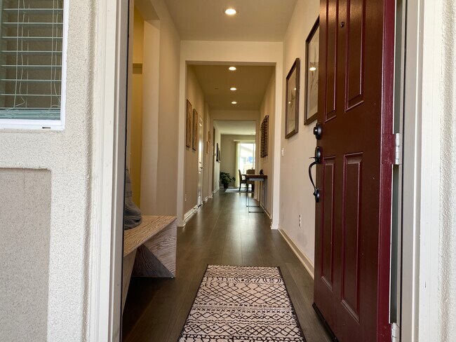 Foto del edificio - 45131 Landing Pl