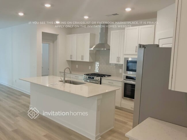 Building Photo - 204 Crown Gdns Ct