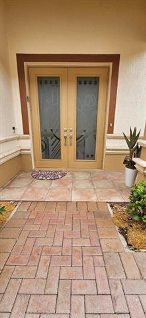 Foto del edificio - 16117 Emerald Estates Dr
