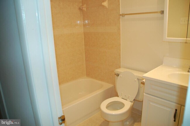 Foto del edificio - 8310 Tobin Rd