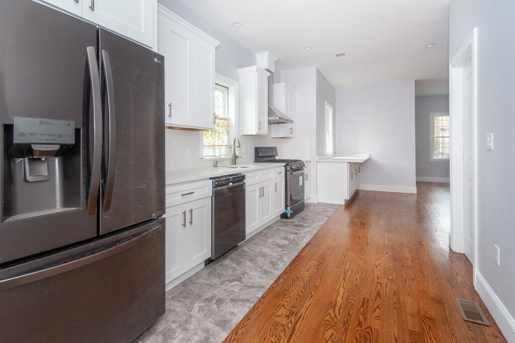 Foto principal - 72 Buttonwood St