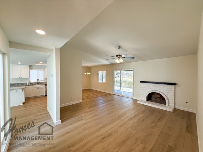 Building Photo - Homes Management - Escondido Home