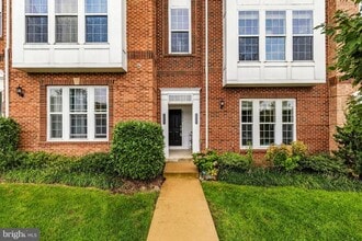 Building Photo - 42699 Wardlaw Terrace