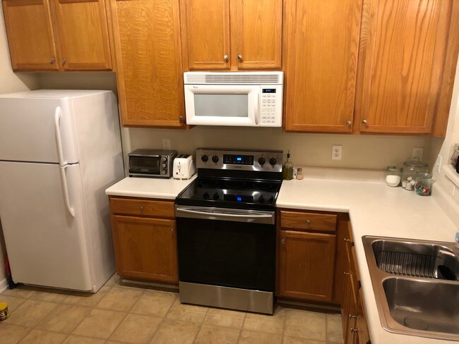 Foto del edificio - 1137 Vermillion Dr