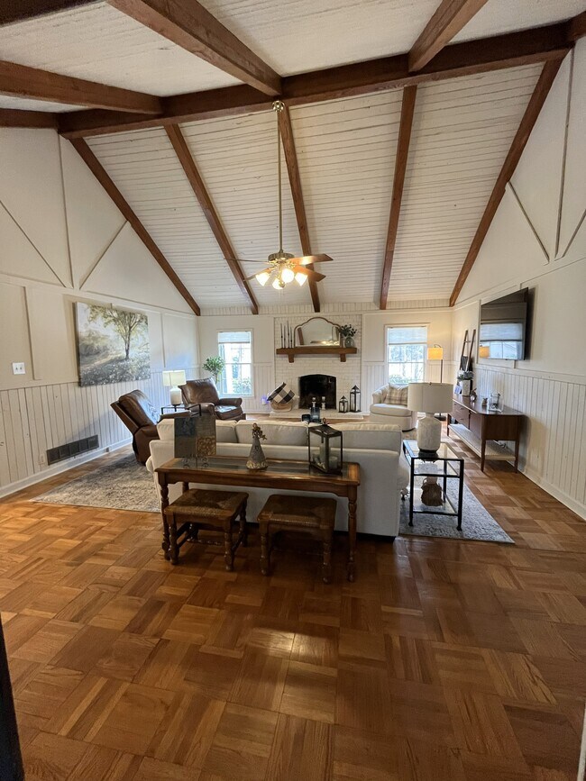 Foto del edificio - Sandy Springs Rental Home