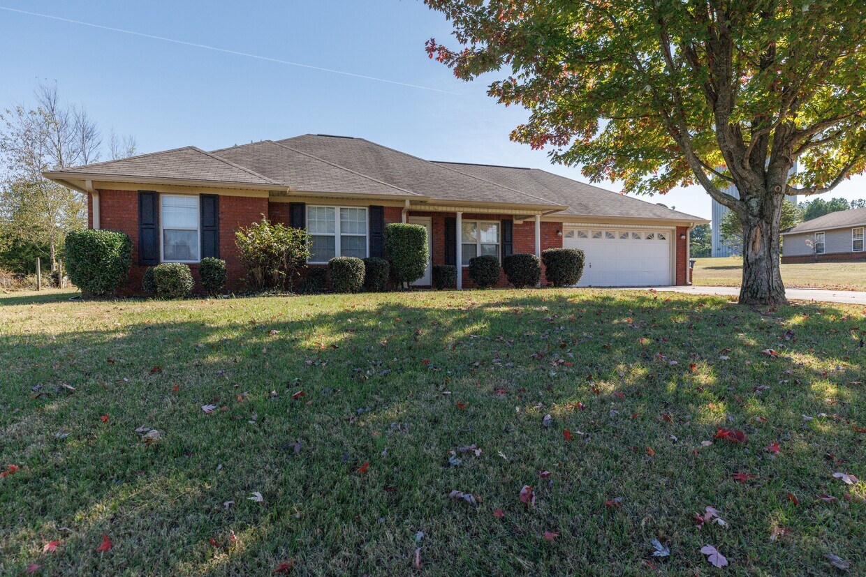 Foto principal - 323 Willow Oak Dr