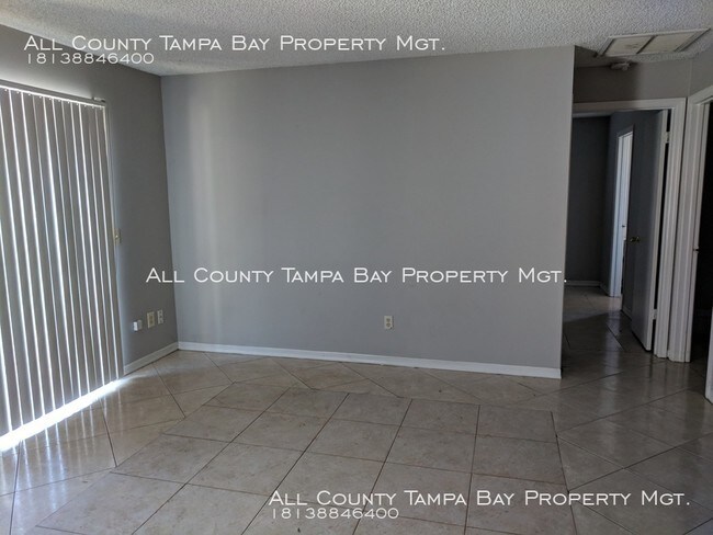 Building Photo - Nice 3 bedroom 2 bath apartment