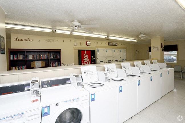 Laundry Facilities - Oakdale Square Apartments and Townhomes