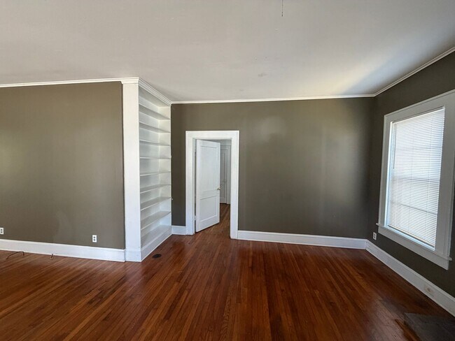 Foto del edificio - 3432 Broadmoor Blvd