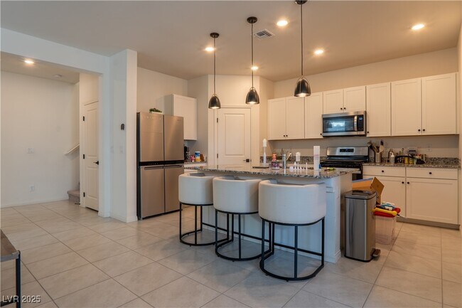 Foto del edificio - 7326 Golden Acre Ave