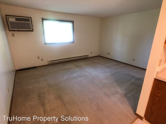 Foto del edificio - 2144 8th Ave NW