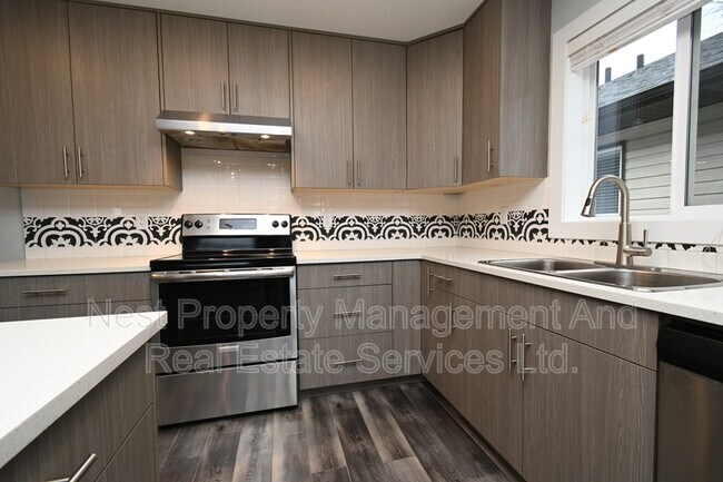 Photo du bâtiment - 1680-1688 8 Ave