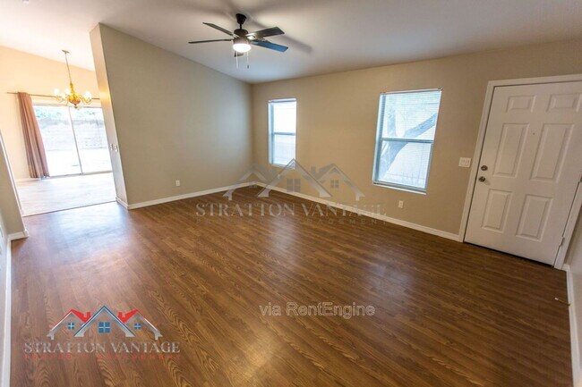 Foto del edificio - 6714 E Flynn Ave