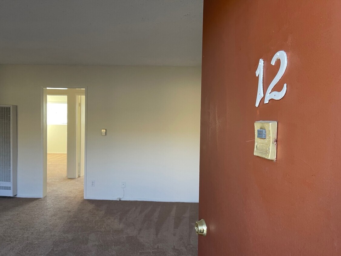 Foto principal - 11915 Jefferson Blvd