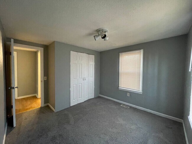 Foto del edificio - 1016 S Woodbury St