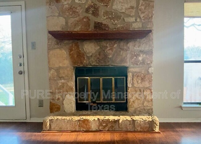 Building Photo - 1003 Thousand Oaks Blvd