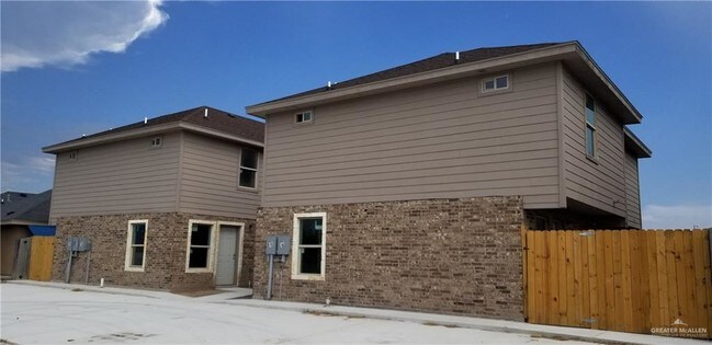 Building Photo - 419 N Lotto Ln
