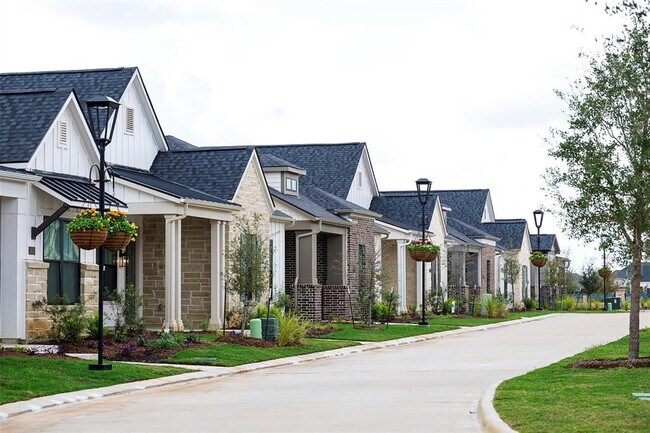 Foto del edificio - 14926 Grand Creek Ln