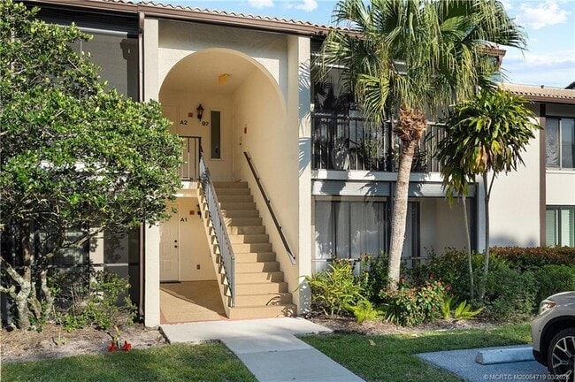 Foto del edificio - 1935 SW Silver Pine Way