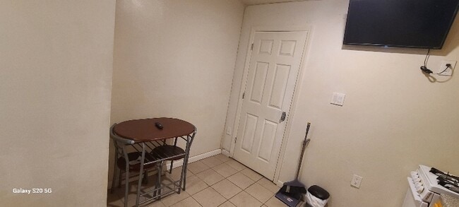 Building Photo - 3180 Fish Ave
