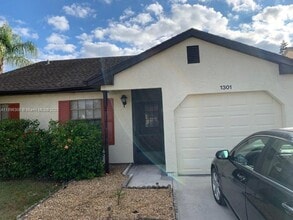 Building Photo - 1301 SE Carrington Ct