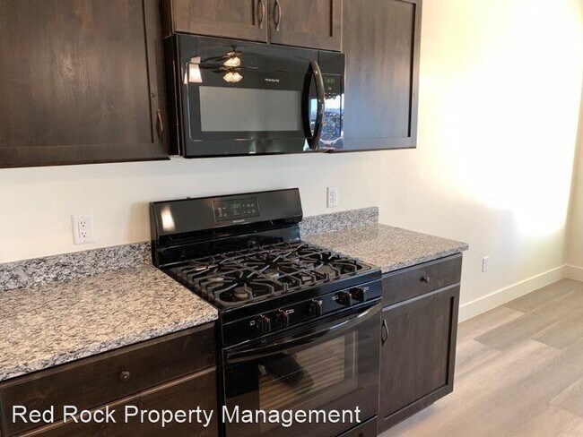 Foto del edificio - 4 br, 2 bath House - 3322 E Holly Dr