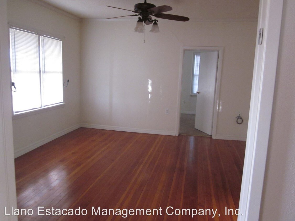 Building Photo - 2 br, 1 bath House - 29651 S. Soncy Unit 1