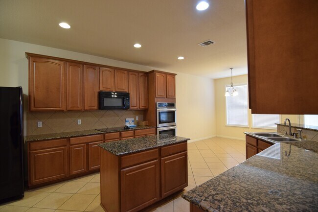 Foto del edificio - 5620 Siltstone Loop