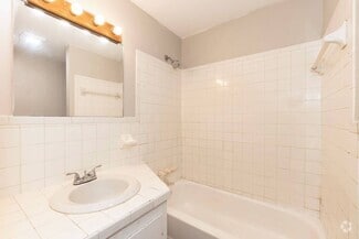 Building Photo - 409 Neathery St