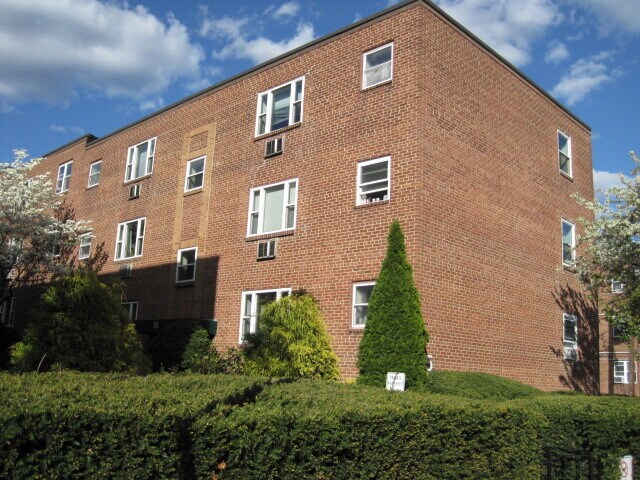 Foto del edificio - 55 Colborne Rd