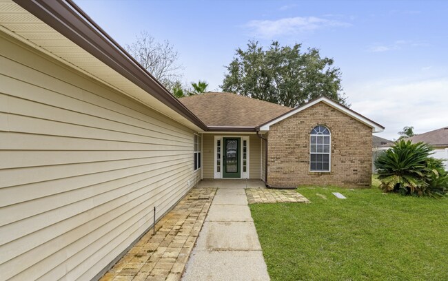 Foto del edificio - 11356 Sutton Lakes Ct