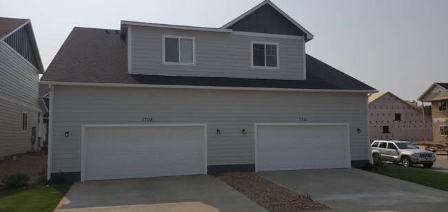 Garage back of unit - 4355 24th Street Rd
