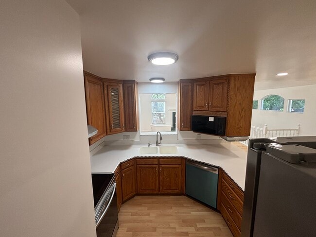 Photo - 7734 S 1100 E House